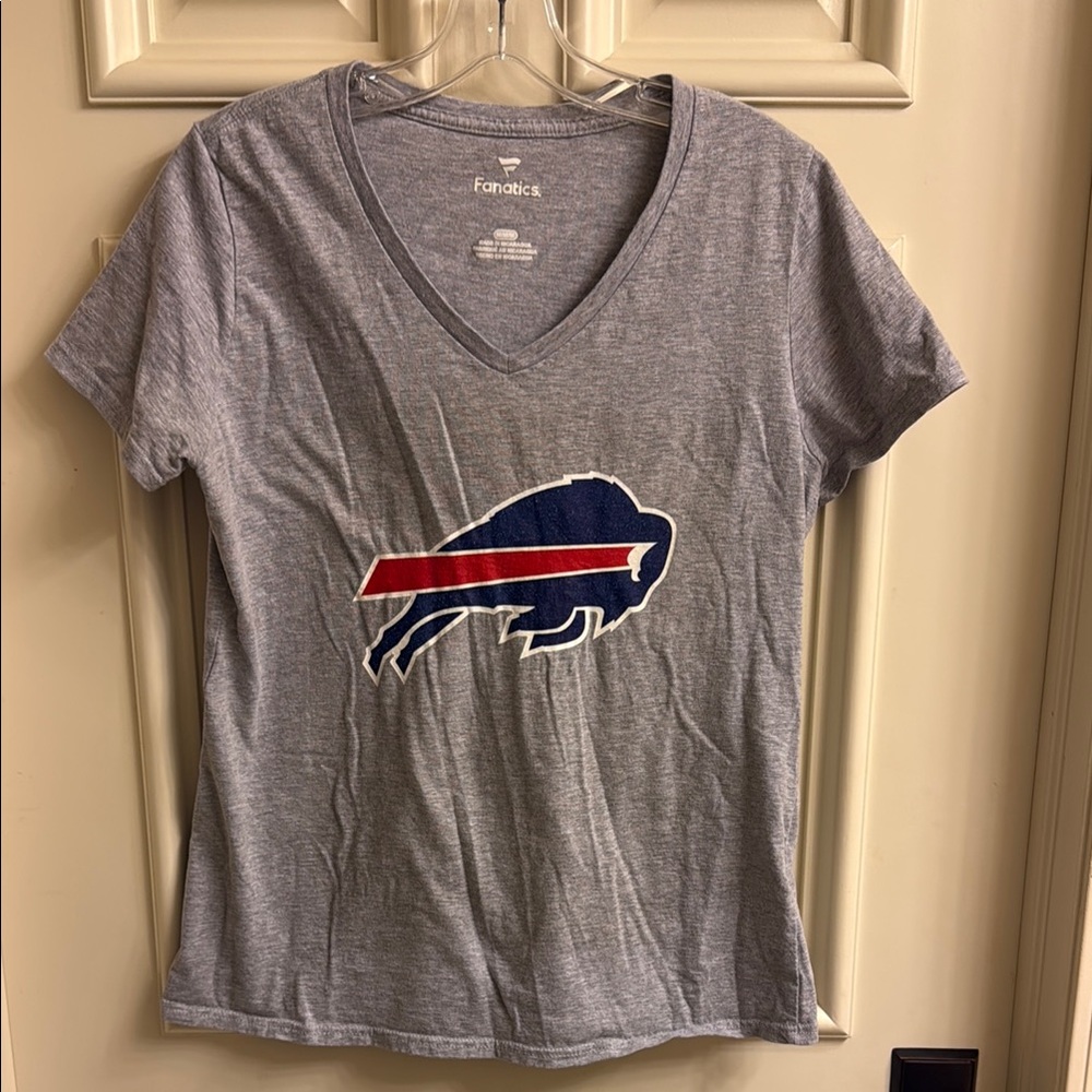 Fanatics Heather Gray V-Neck T-Shirt with Buffalo Graphic
